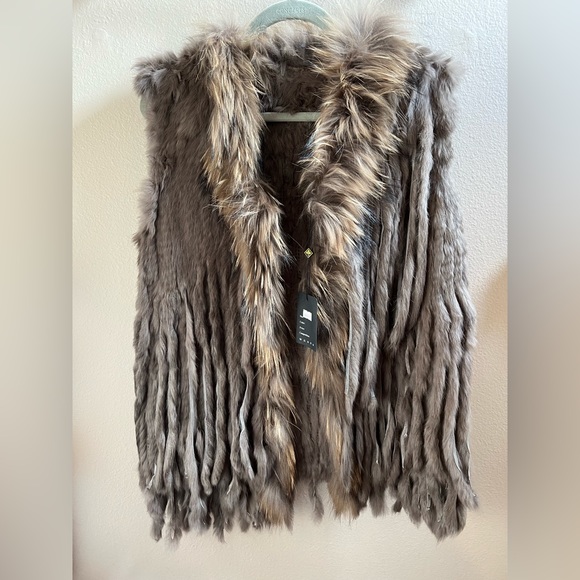 G.W.B.G Fur Vest - Picture 1 of 7